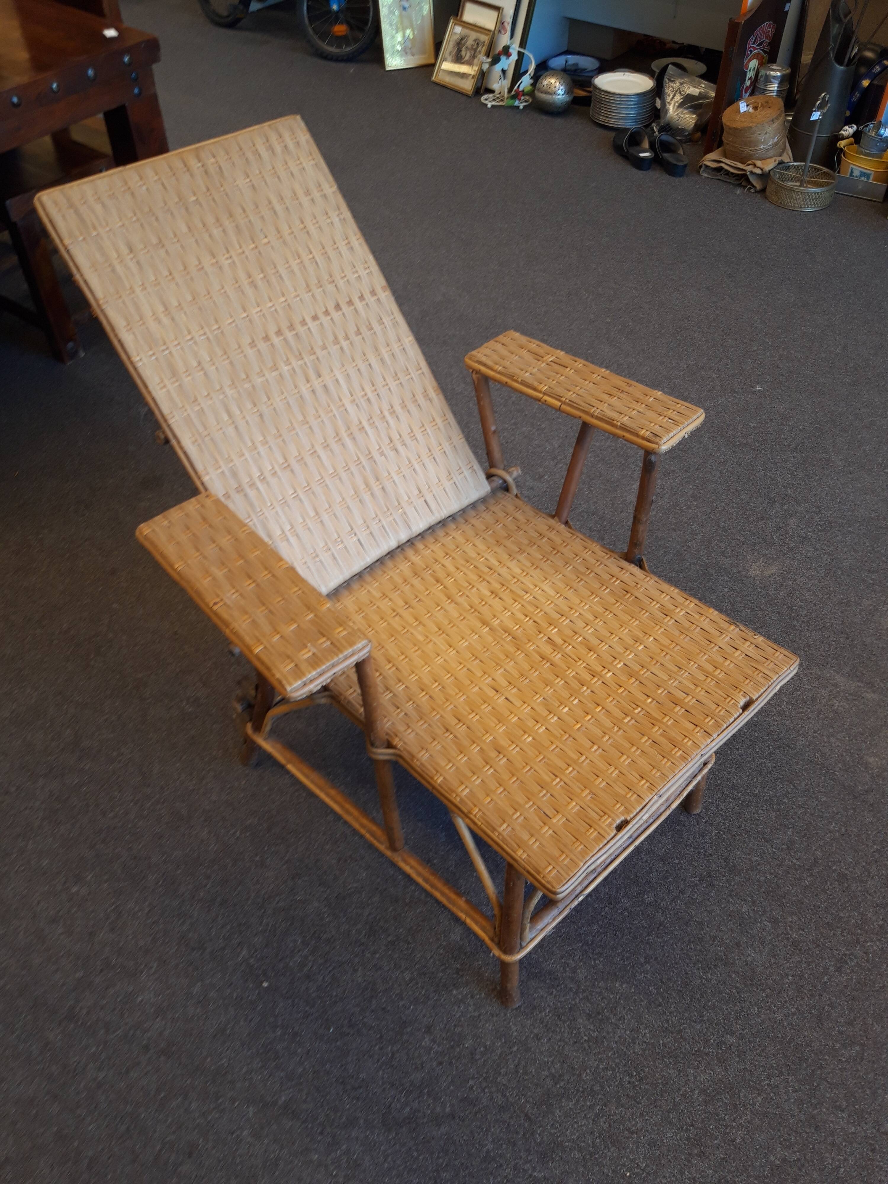 Wicker chaise longue circa 1900