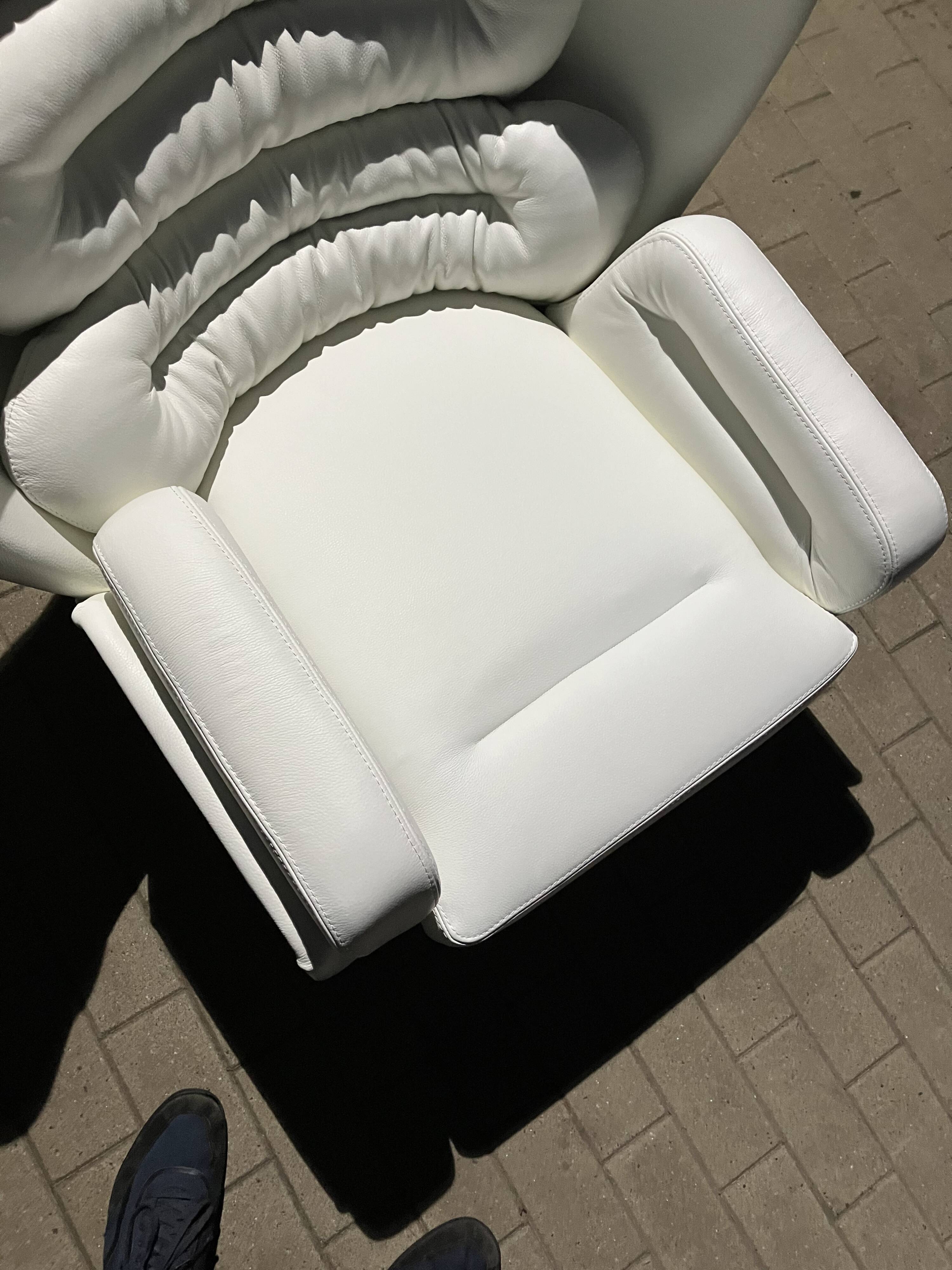 White Elda Joe Colombo chair Longhi, new condition!