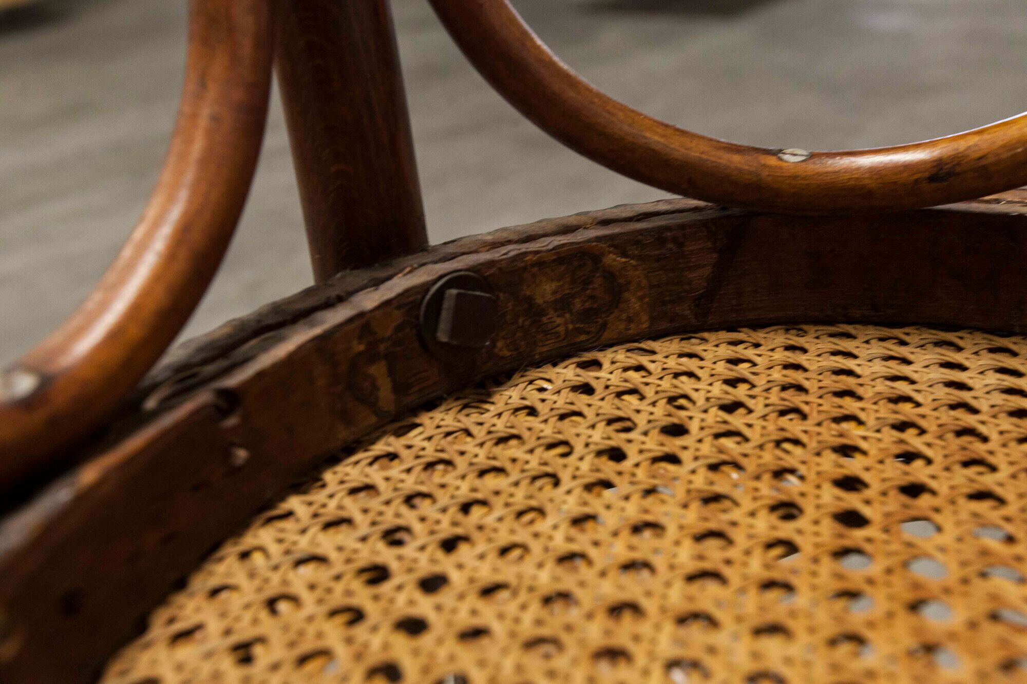 Pair of chairs bistrto Brief 1900 curved wood and canning