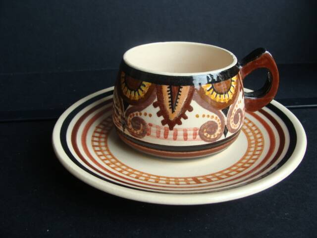 Art Deco cup and saucer P. Fouillen / Quimper