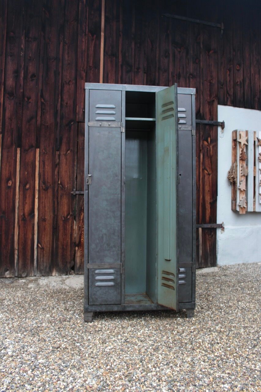 Restored industrial cloakroom