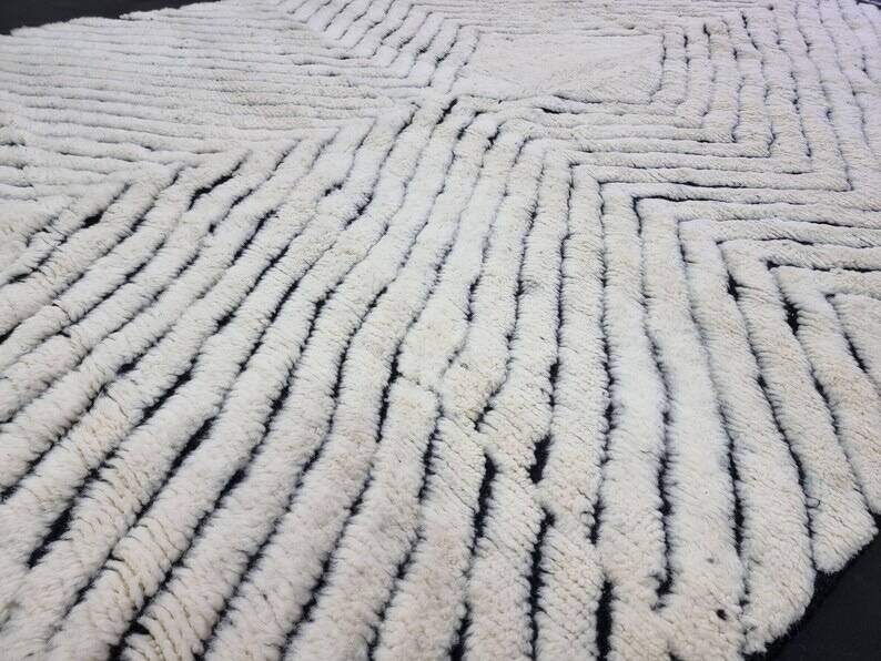 Handmade natural pure wool rug, size 200 x 300 cm