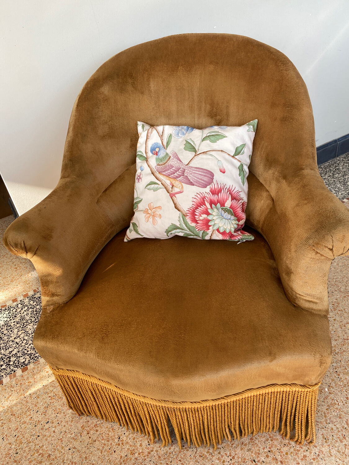 Vintage toad armchair