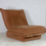 Chauffeuse velours "caramel", France, circa 1970.