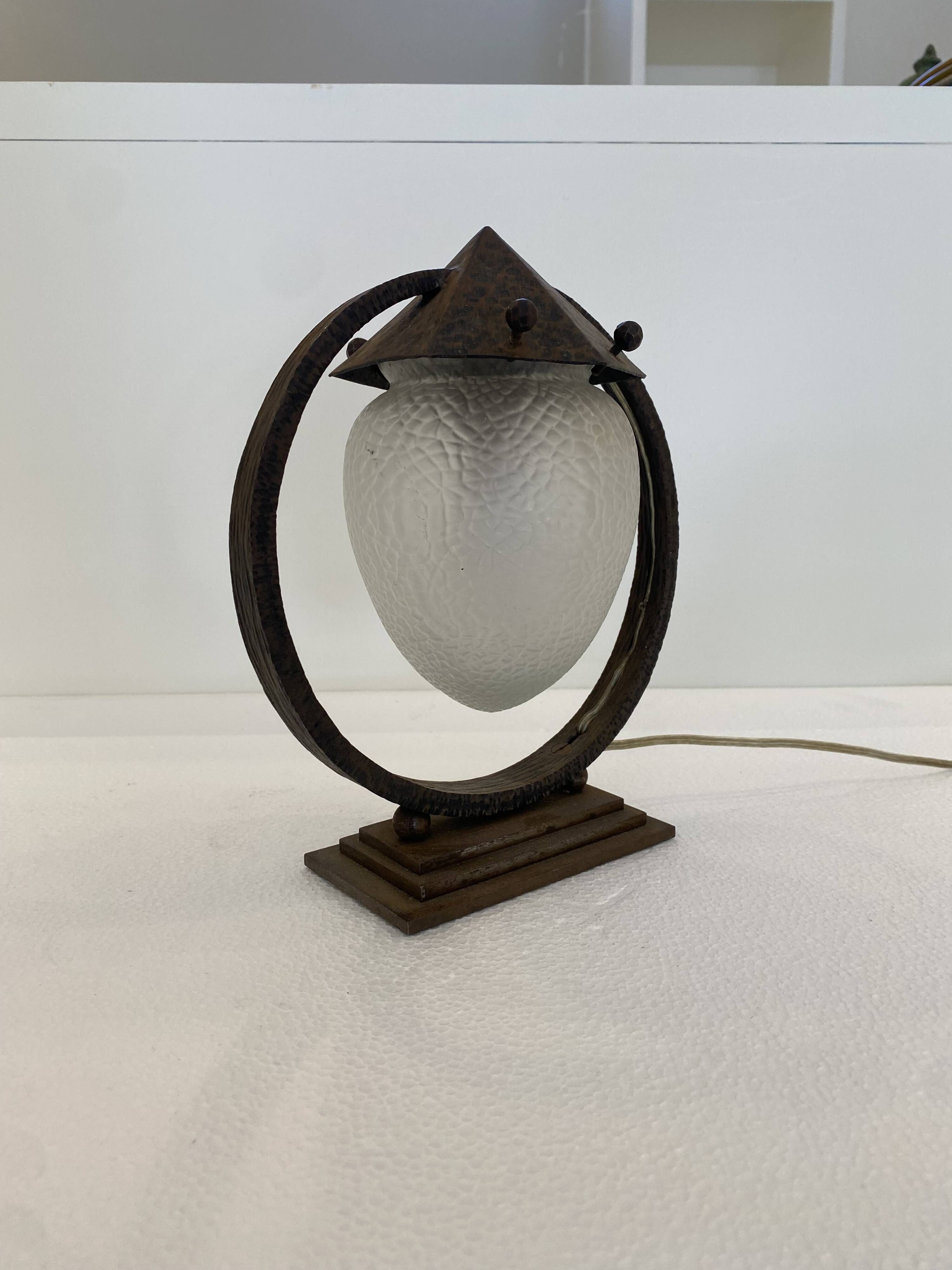 Sculptural Art Deco Table Lamp With Frosted Glass Shade, 1930s