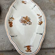 Duo of old plates Condé Longchamp – Terre de Fer, floral decoration & in