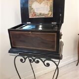 Napoléon III music box with drum and 3 bells