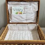 Double-colored wicker picnic case