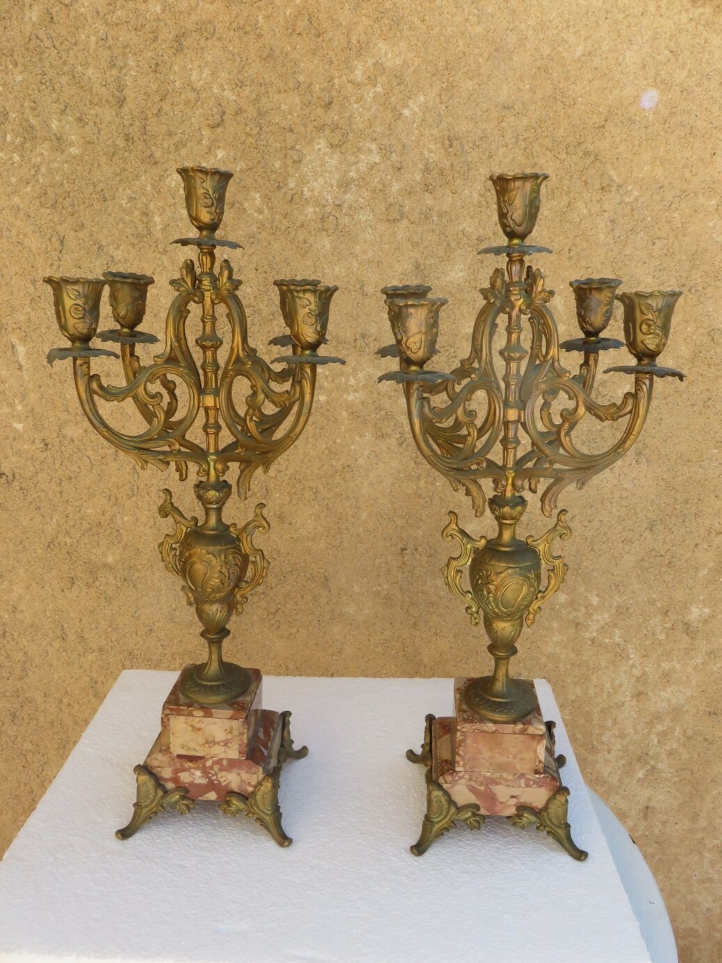 Pair candlesticks
