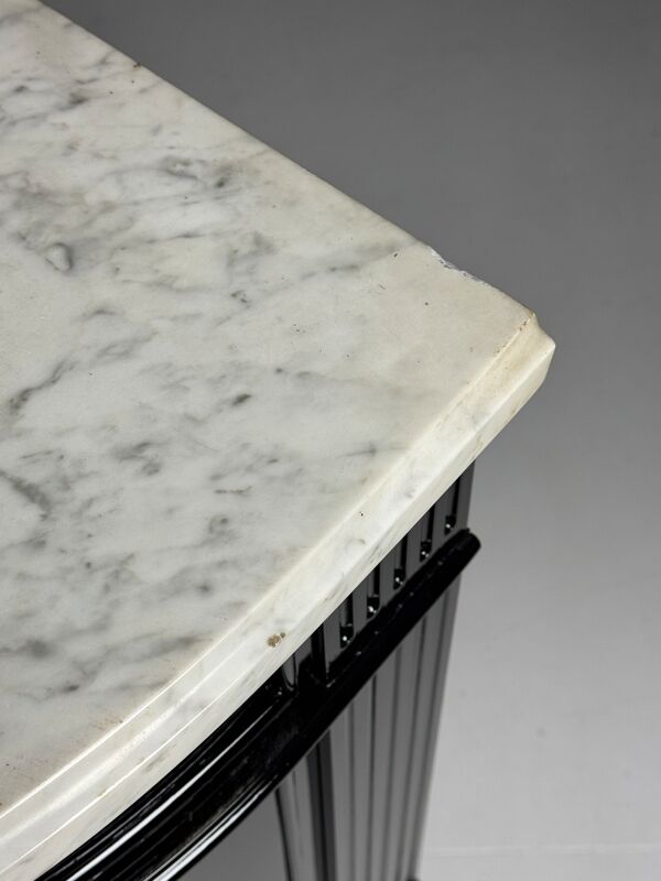 Buffet noir de style Louis XVI