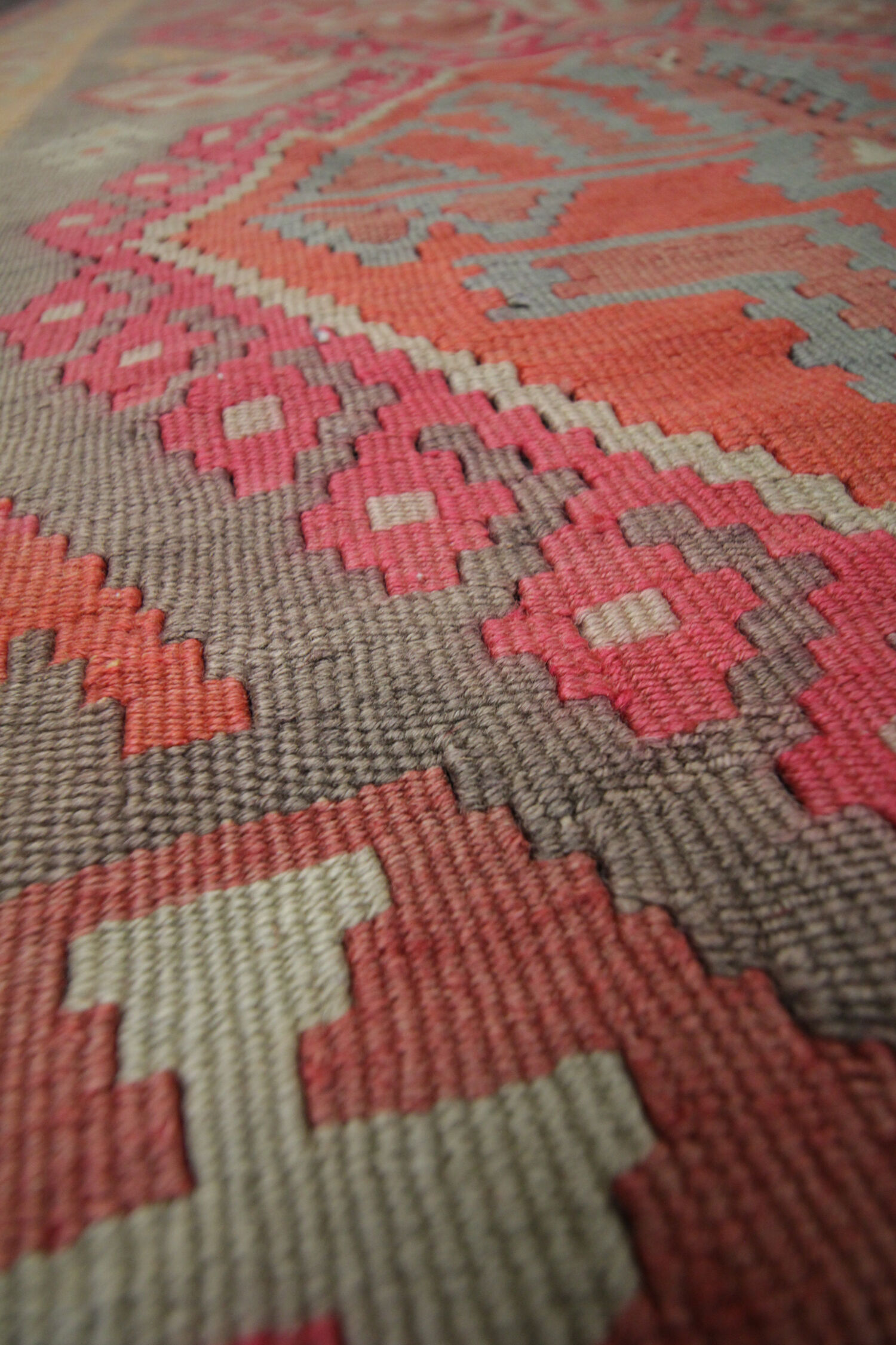 Handwoven vintage kilim rug grey pink wool carpet area rug- 147x342cm
