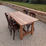 Farm table