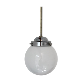 Suspension boule opaline blanche