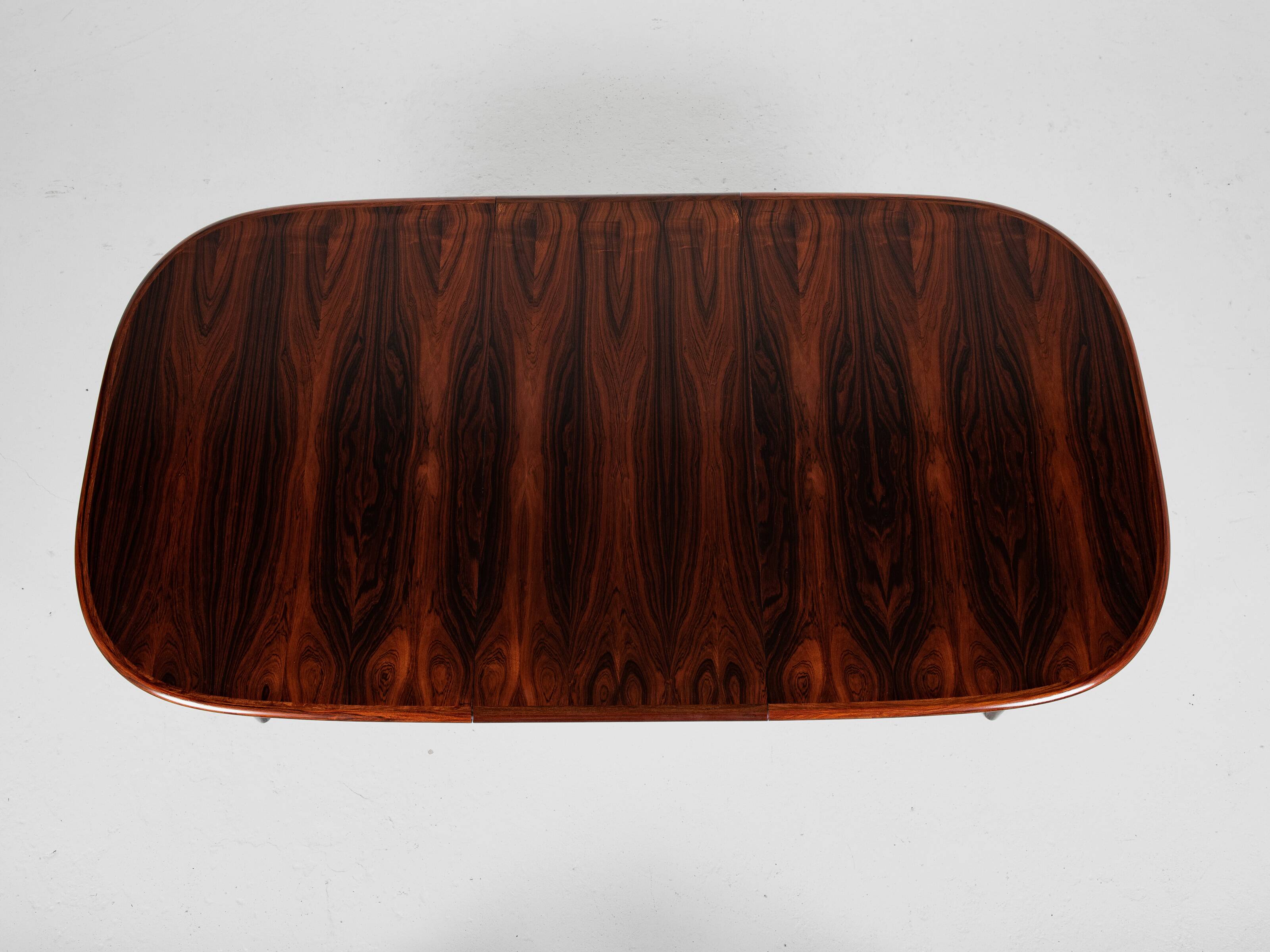 Midcentury Danish oval dining table in rosewood 1960s - with 2 extensions