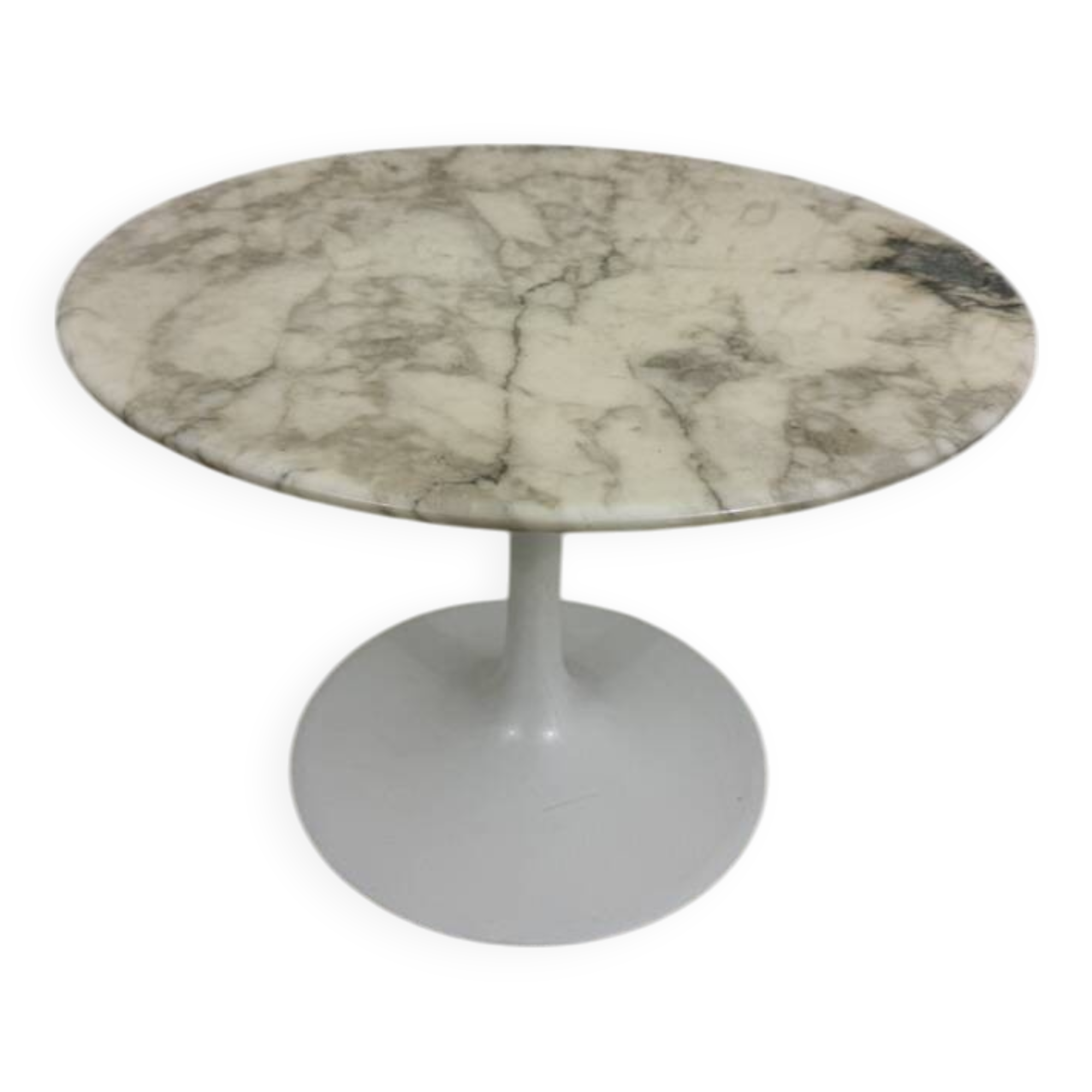 Saarinen Round Tulip Pedestal Table