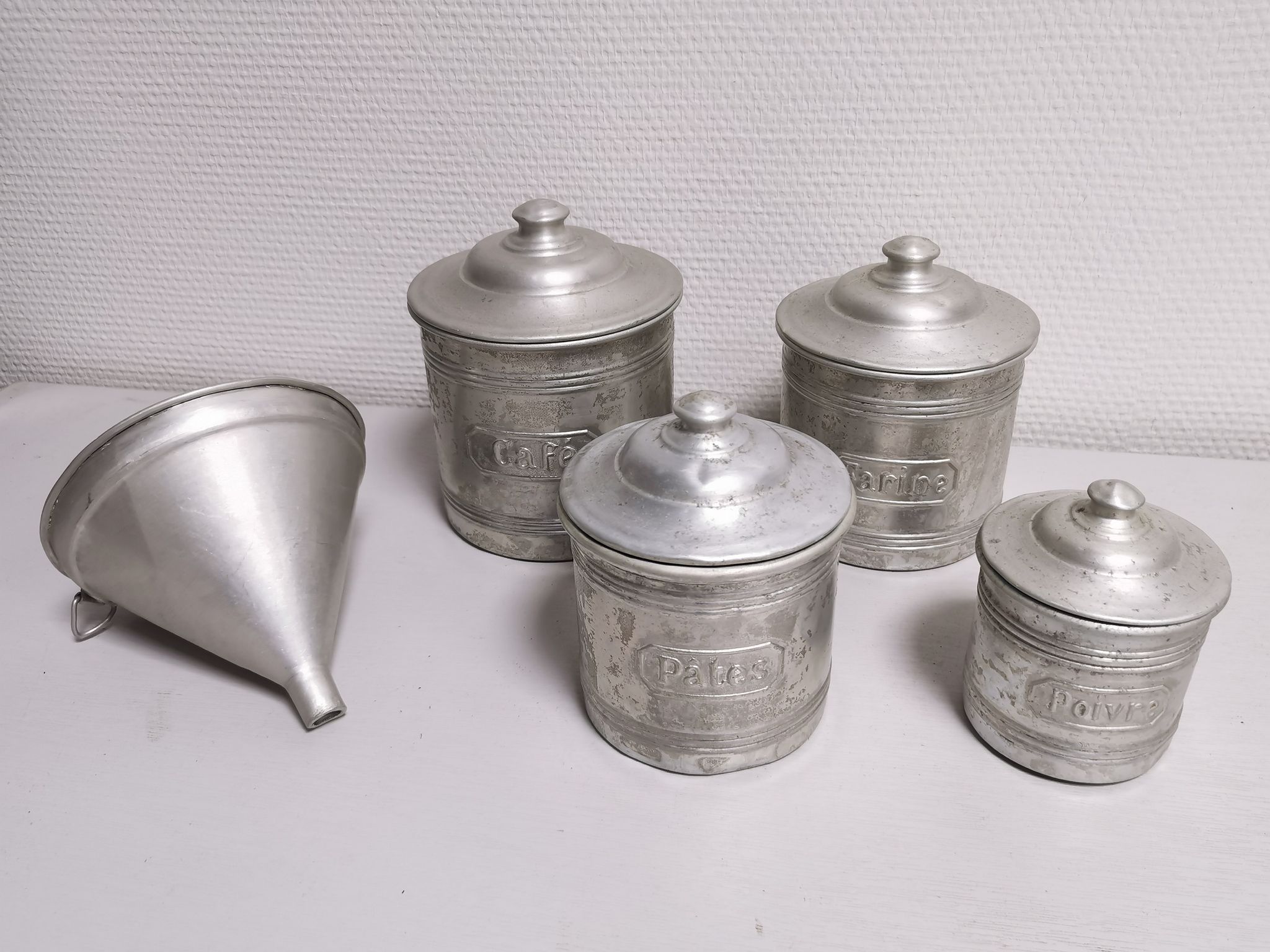 Series of old pot spices