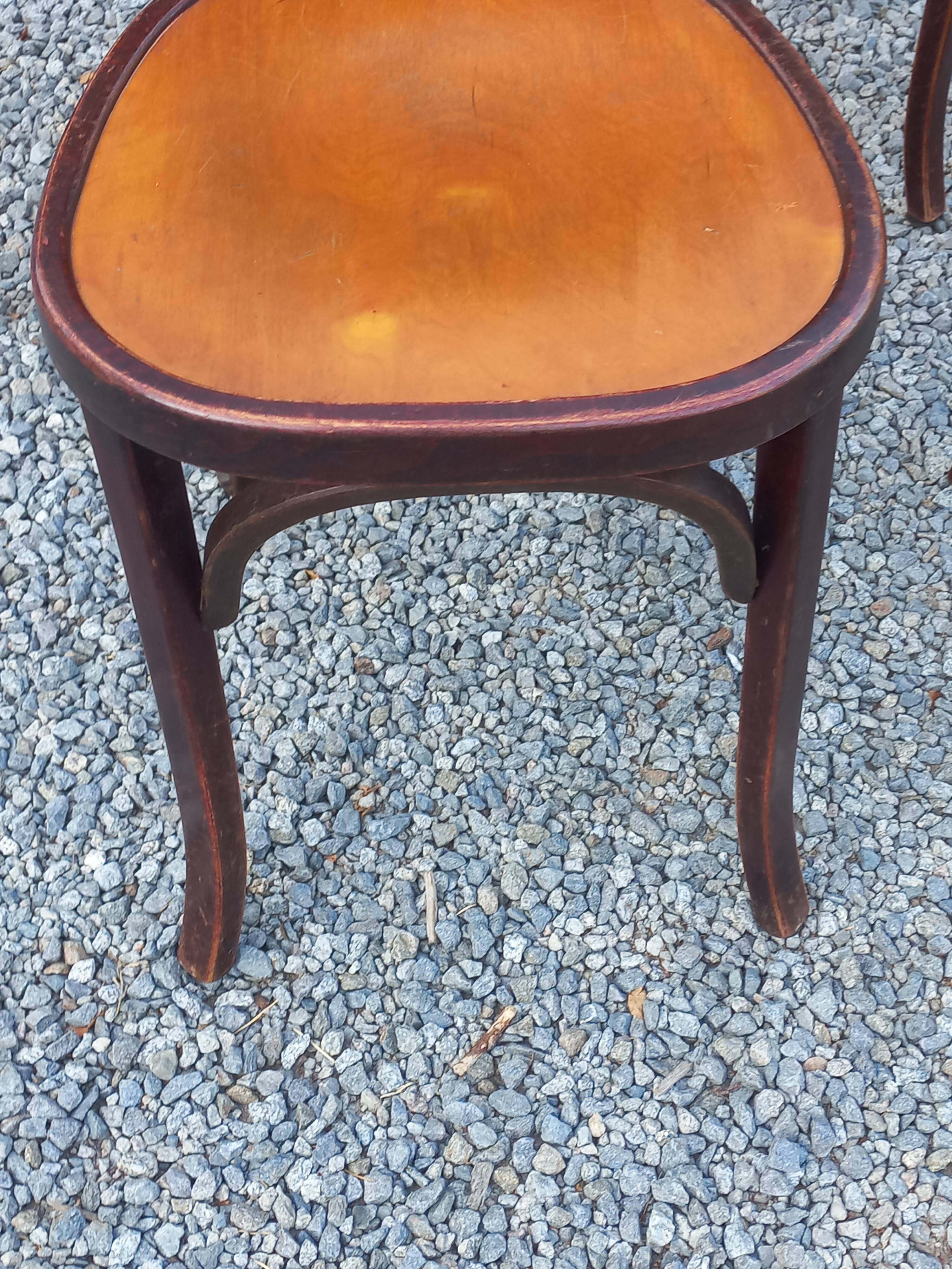 Set de 5 chaises de bistrot anciennes