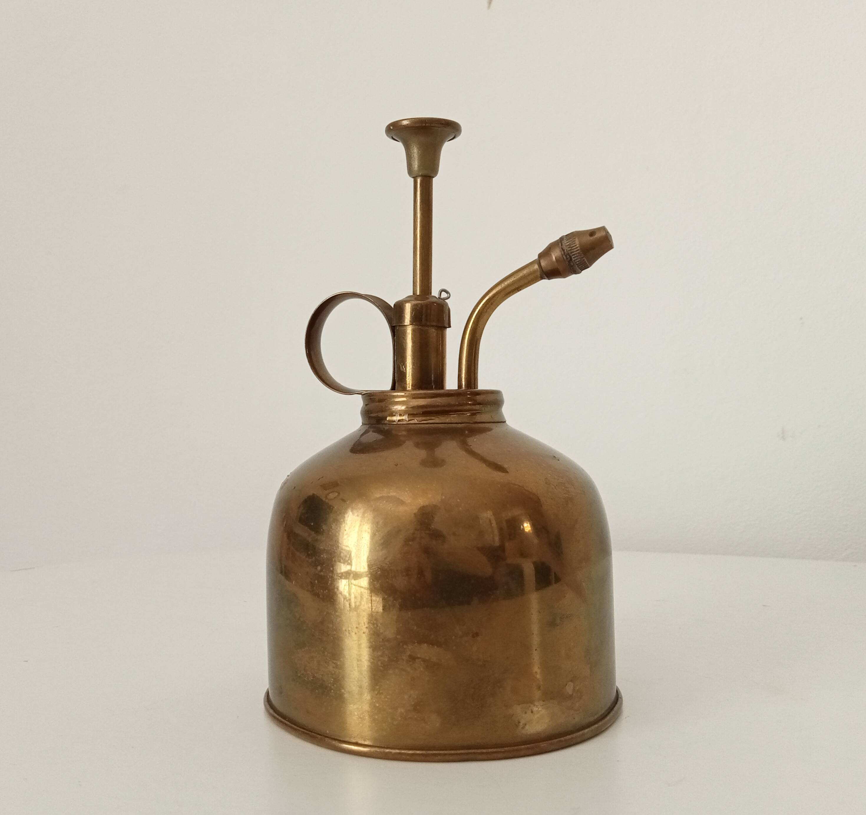 Vintage gilded brass spray bottle from the 60s/70s