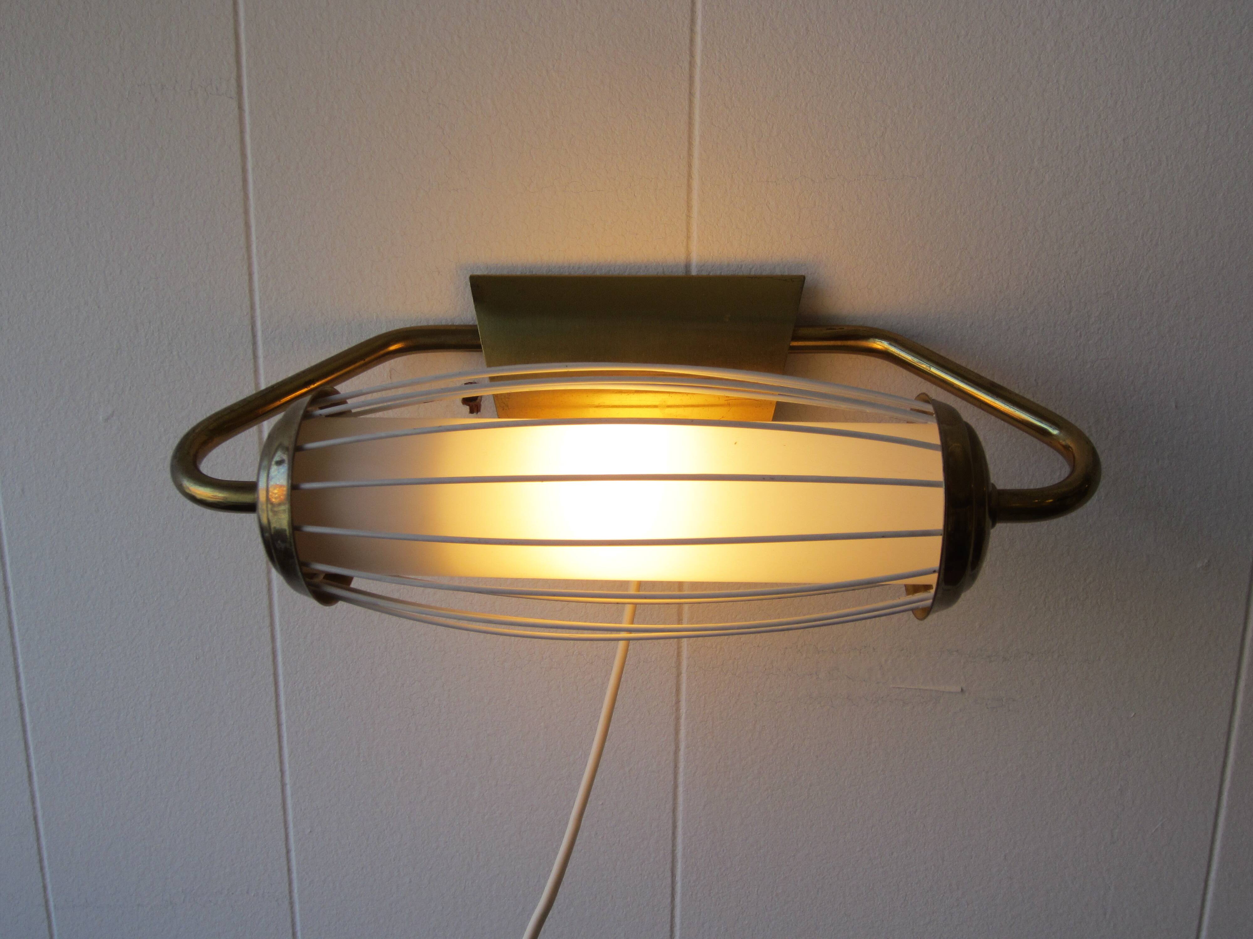 Scandinavian wall lamp in glass and brass
