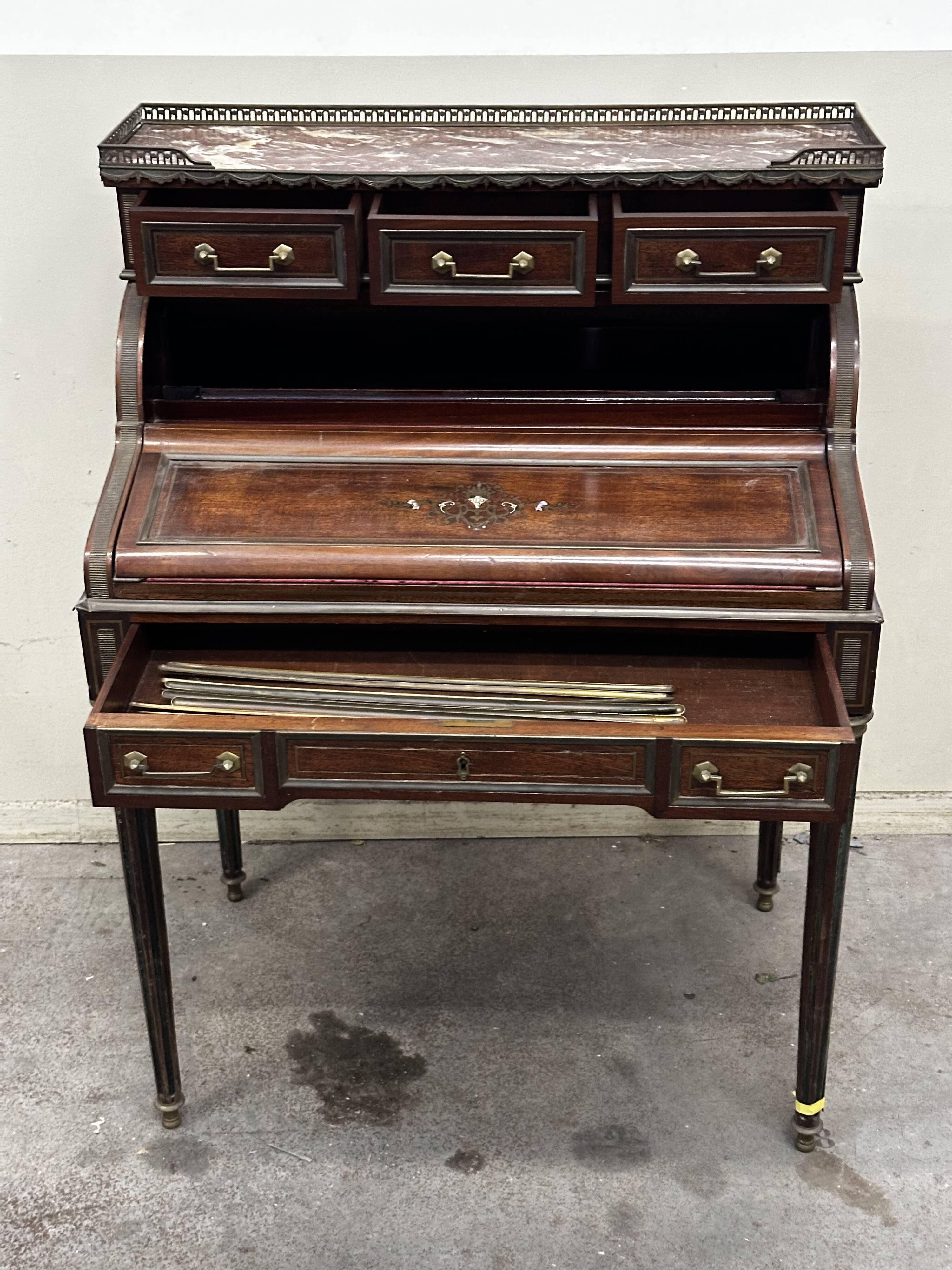 Secretary - Bonheur du Jour with pearly Louis XVI style system