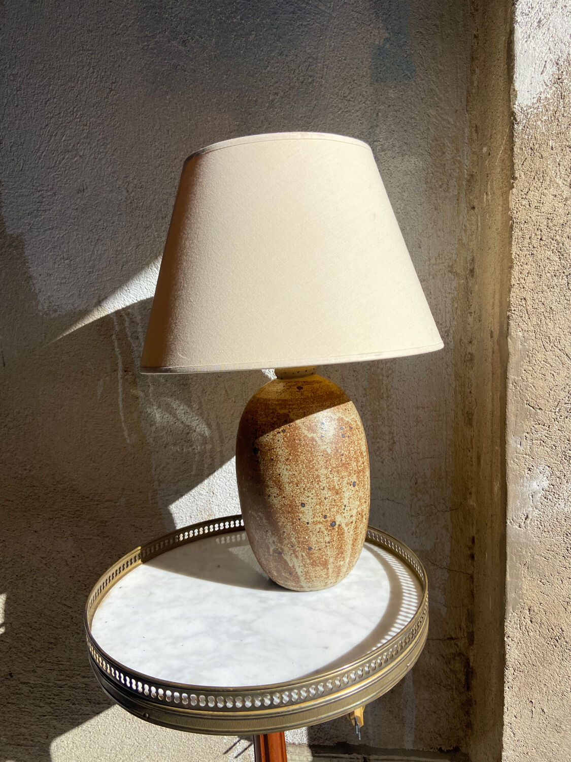 Stoneware foot lamp