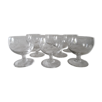 Verres anciens ciselés