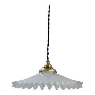 Ancienne suspension dentelee en opaline 25,5 cm vintage