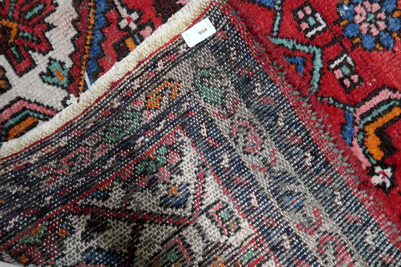 1920s Handmade Vintage Wool Medallion Rug, Red, 93 × 202 cm - 1C1292