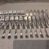 6 silver-plated fish forks and 6 fish knives by Ercuis Valencay