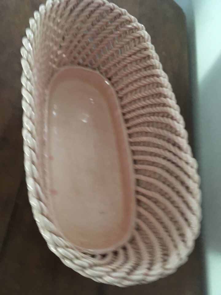 Gardener in powder pink faience