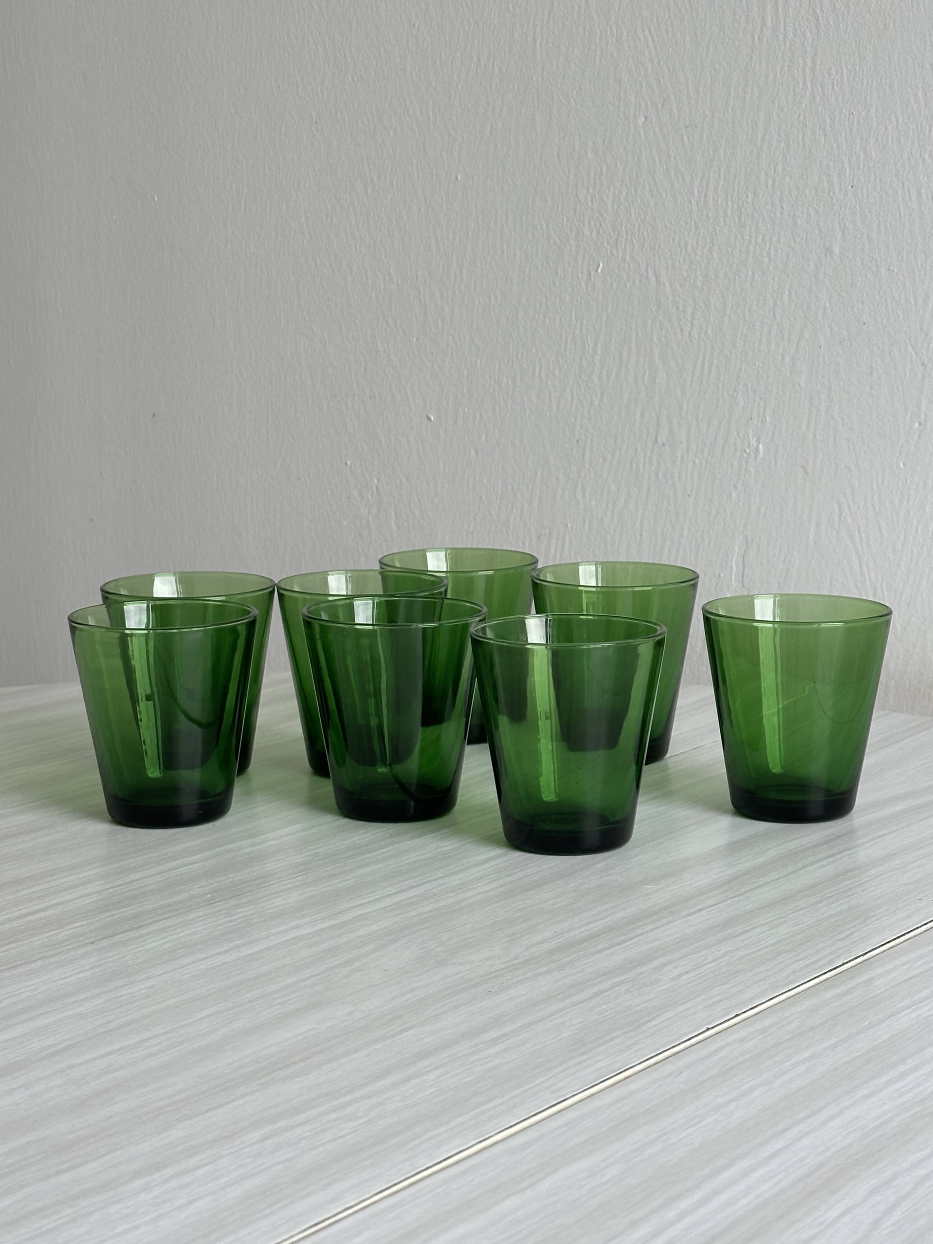 Set of 8 green water glasses, translucent thick glass