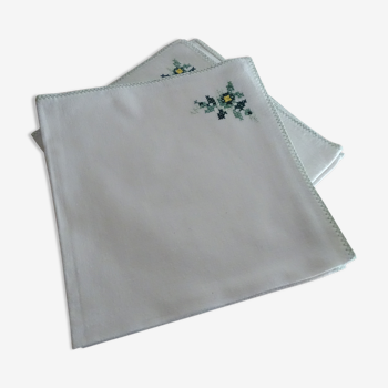6 old embroidered napkins