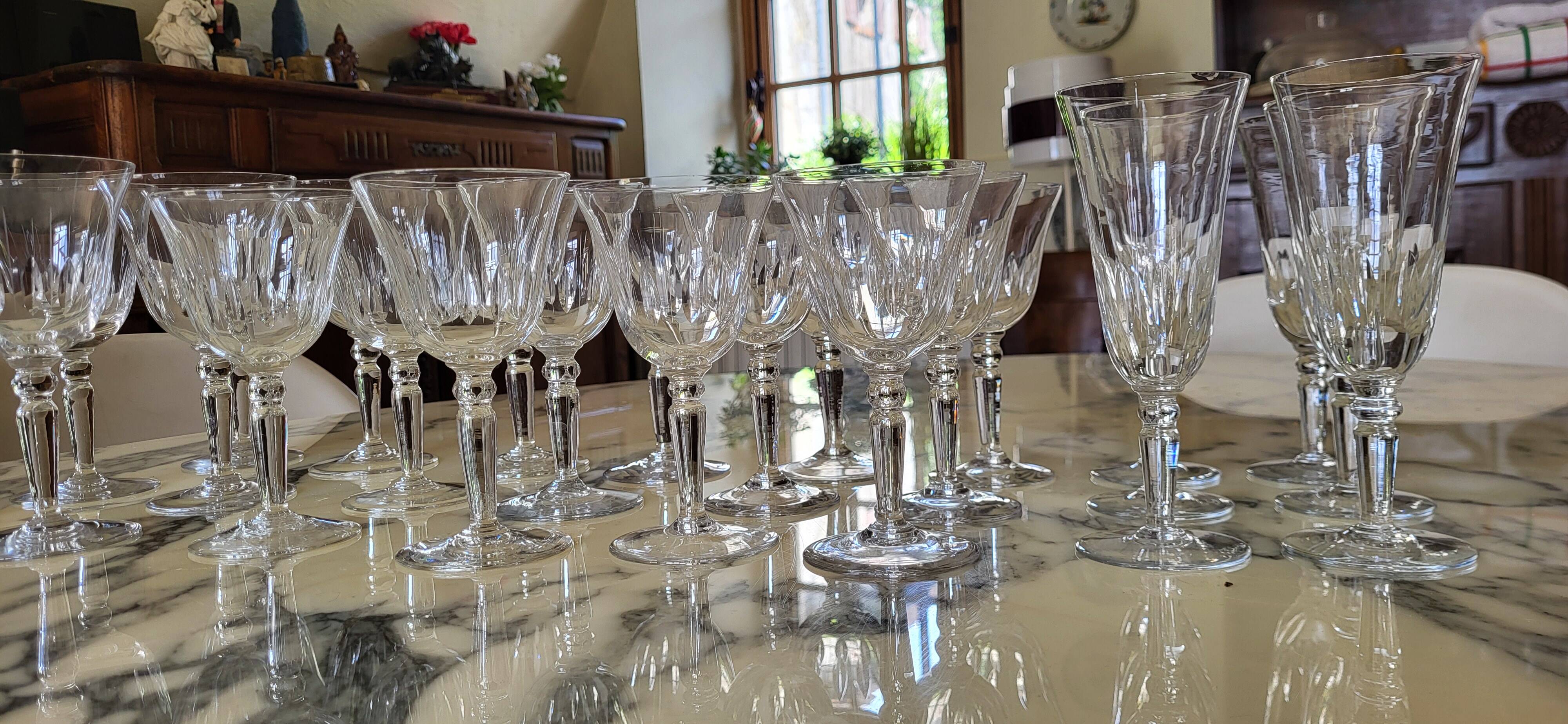 24-piece Art Deco glassware set