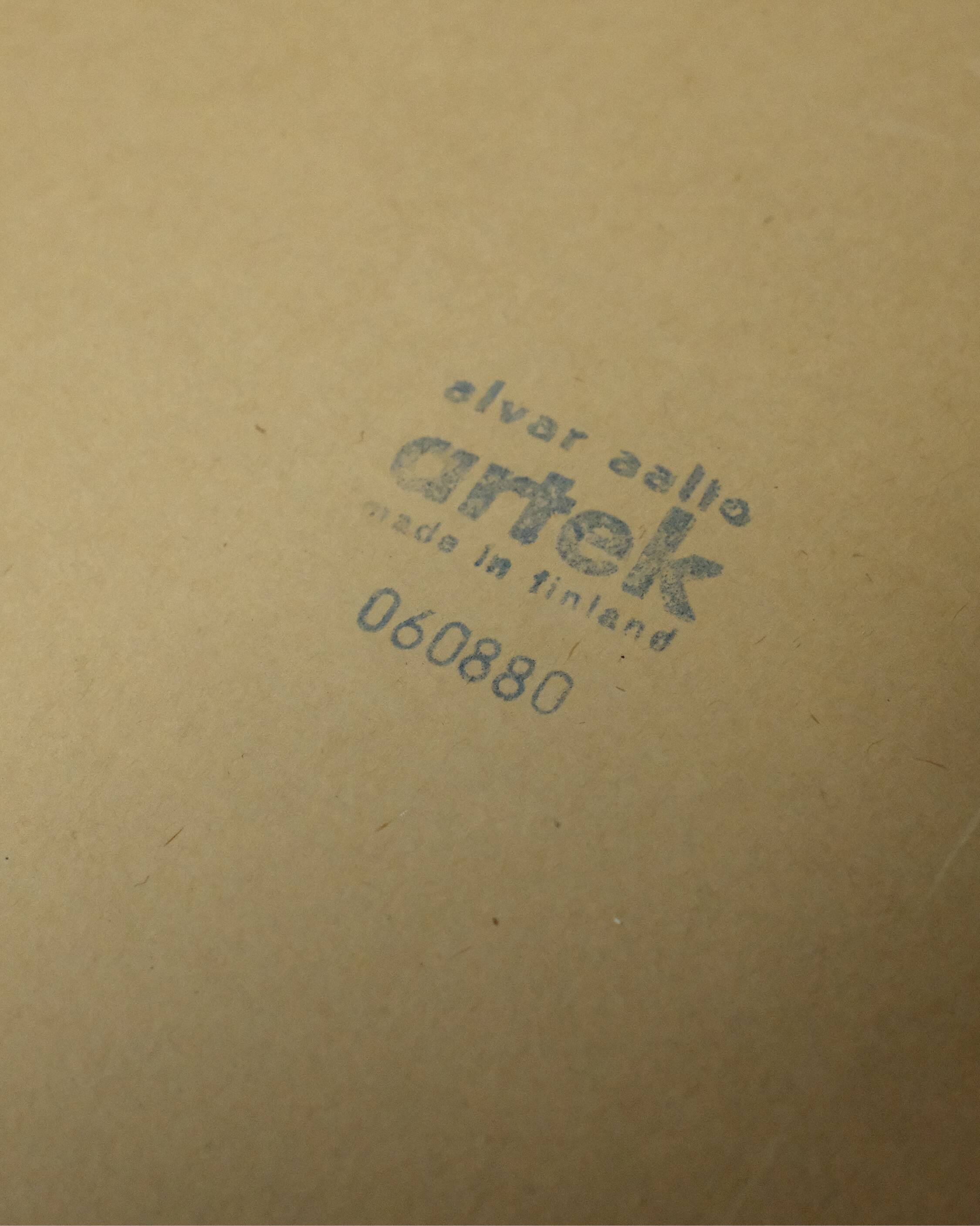 Set of 2 Tables 96 – Alvar Aalto – Artek