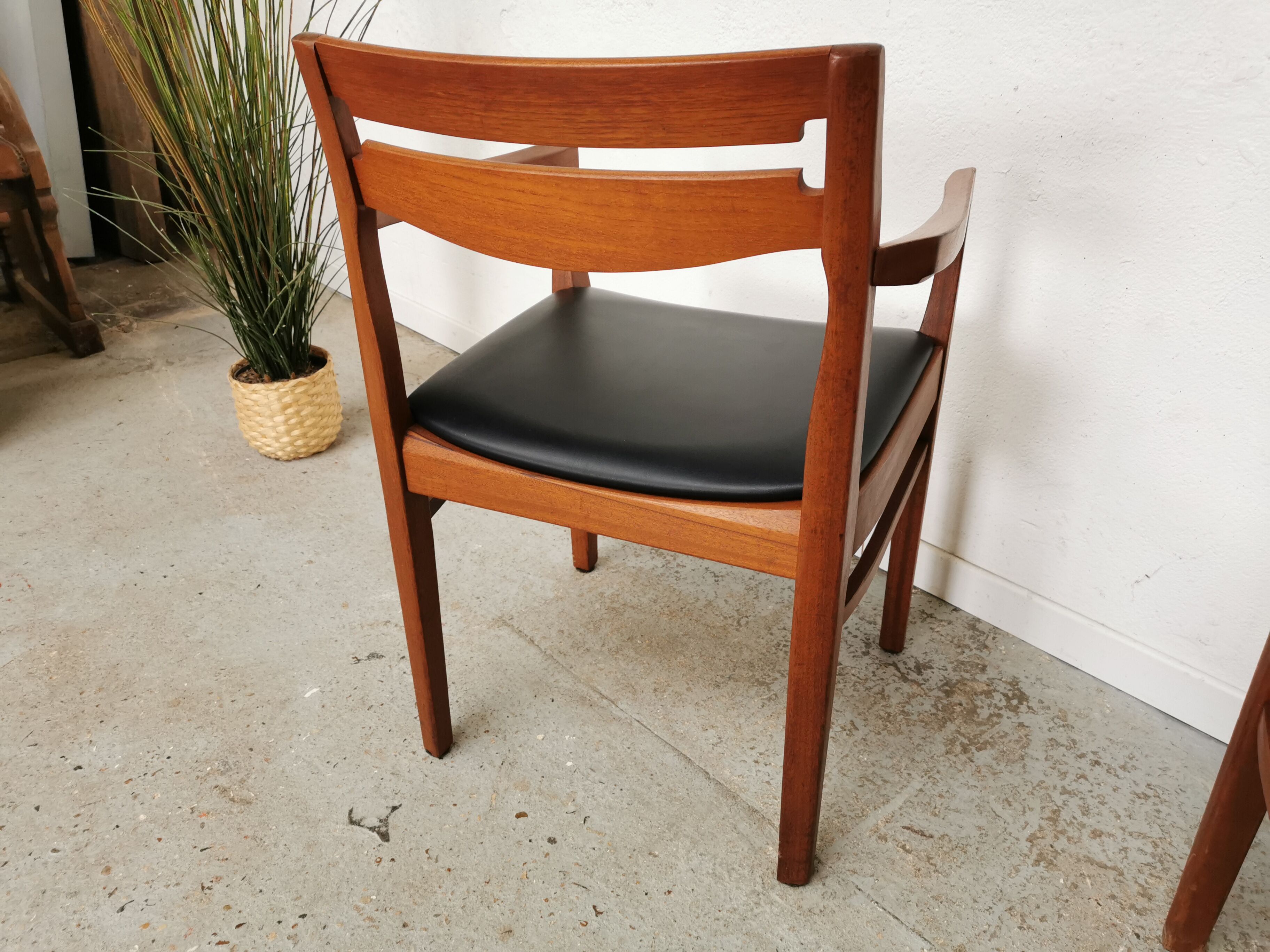 Set de 4 chaises scandinaves vintage teck