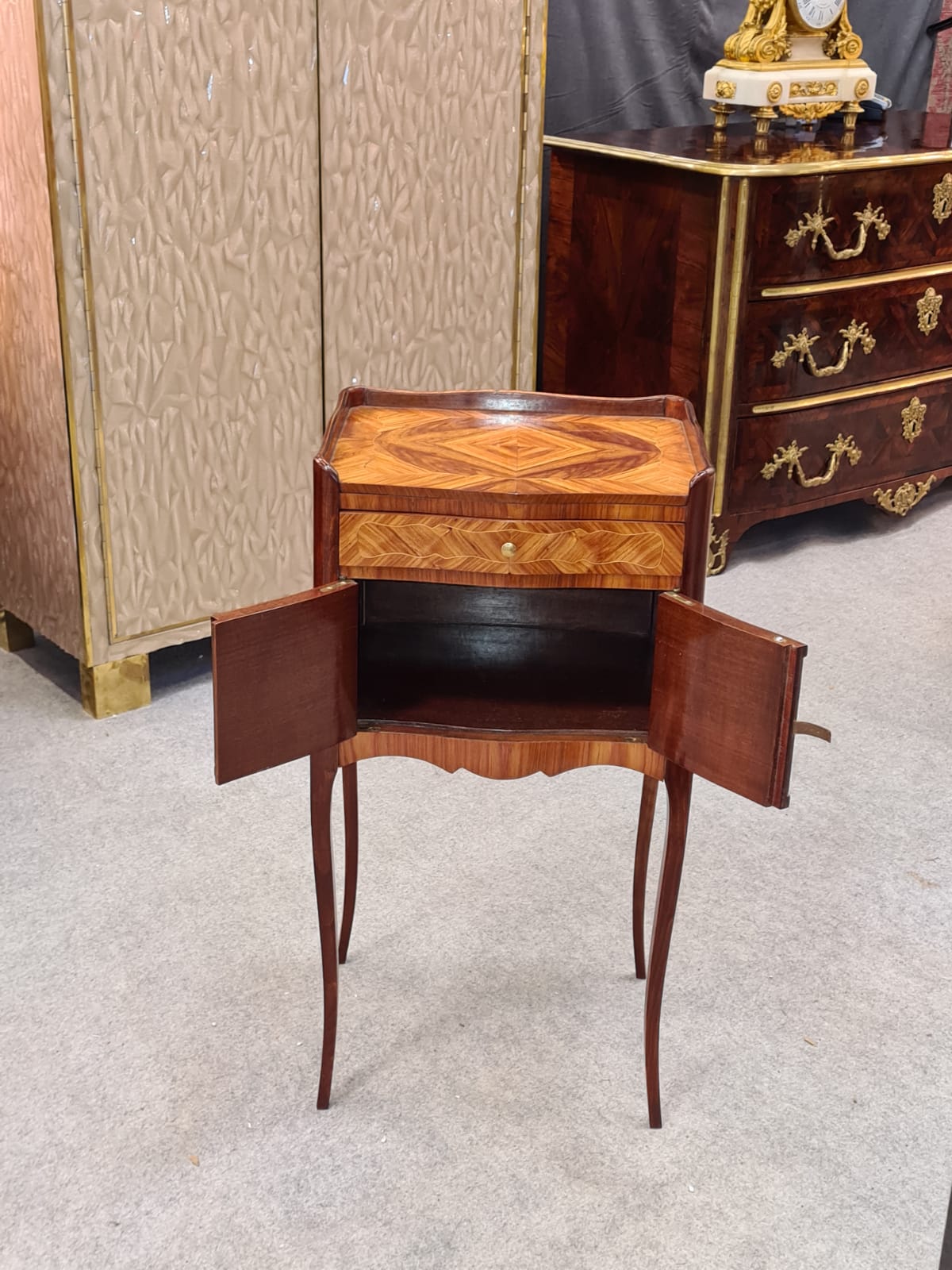 19th century marquetry and leather bedside, 19th century