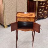 Chevet sauteuse en marqueterie et cuir, XIXe siècle