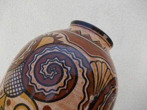 Former faience Henriot in Quimper vase signed Jean Caer