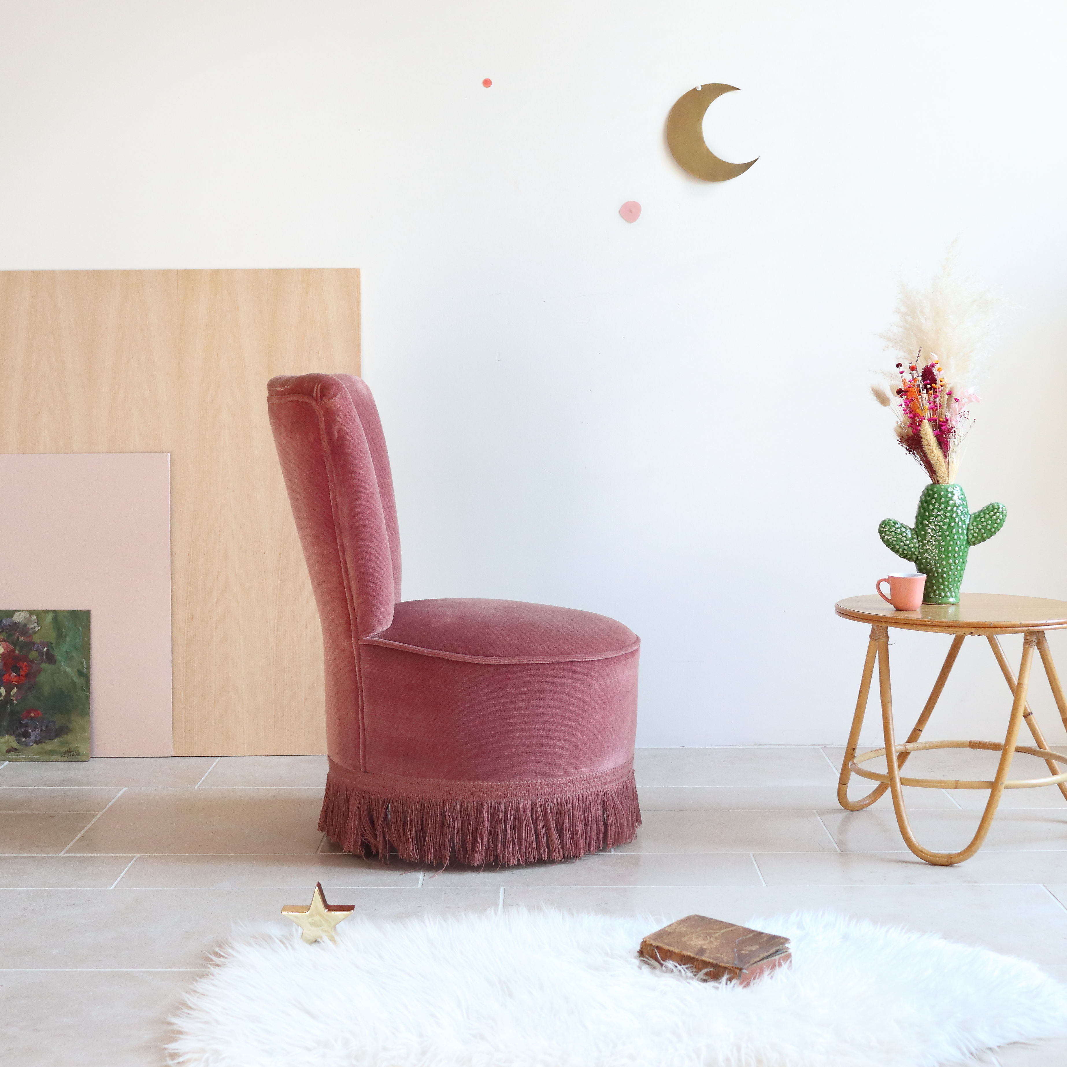 Vintage toad armchair in pink velvet with fringes, 50s/60s