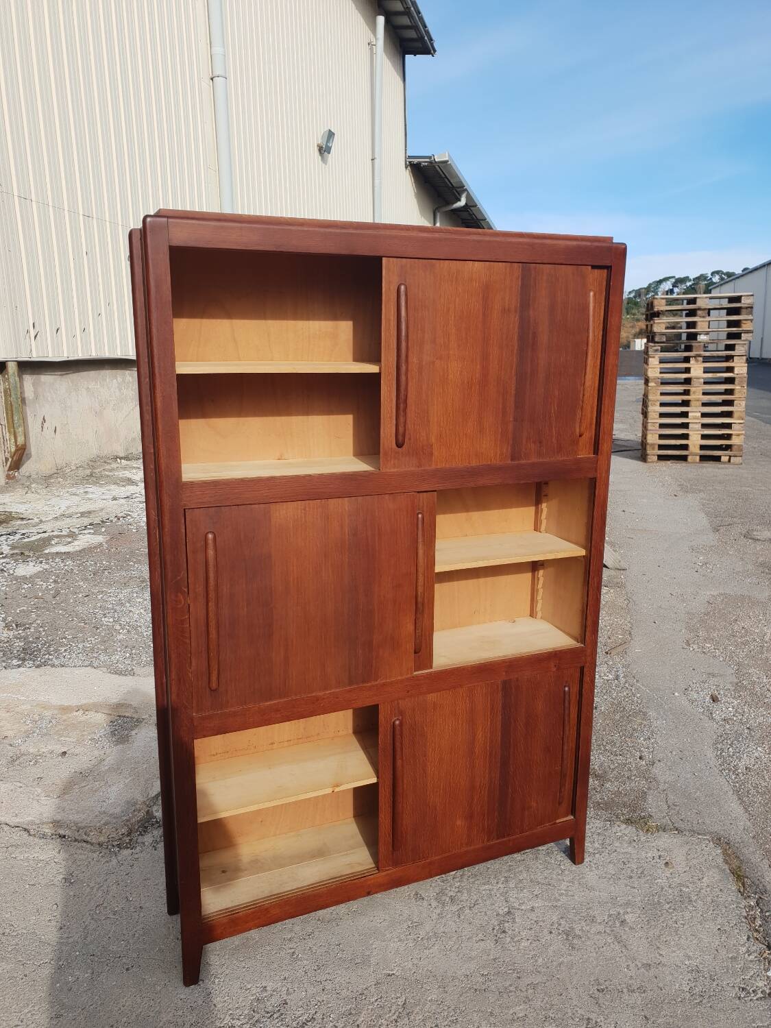 Oak bookcase 1950
