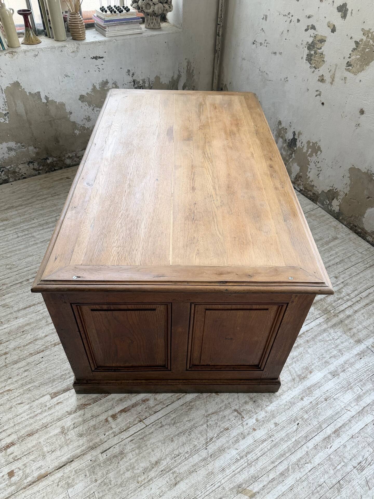 Counter or desk in oak from the 1950s.