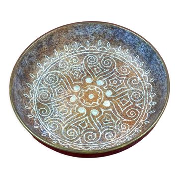 Contemporary hollow dish with celtic decoration