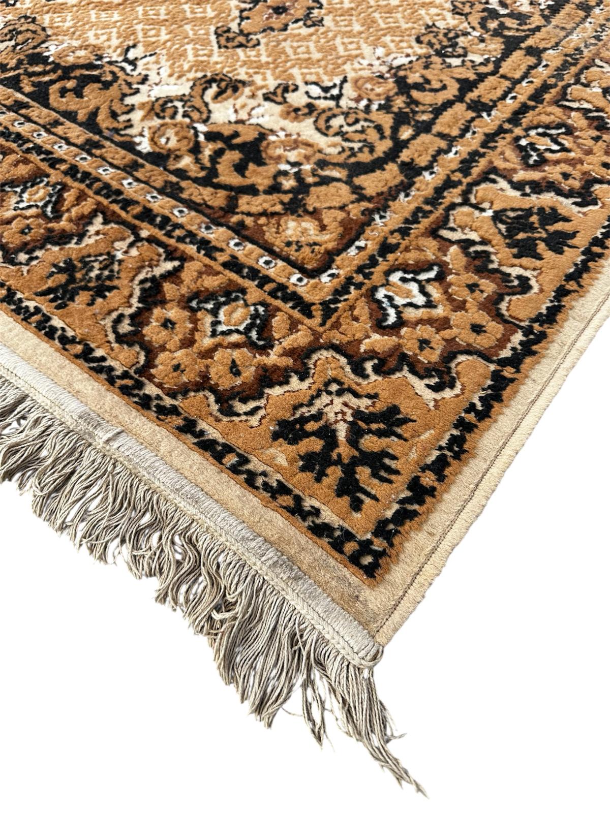 Oriental style rug 230cm x 170cm
