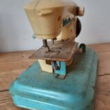 Toy old sewing machine Cousette, vintage 60s