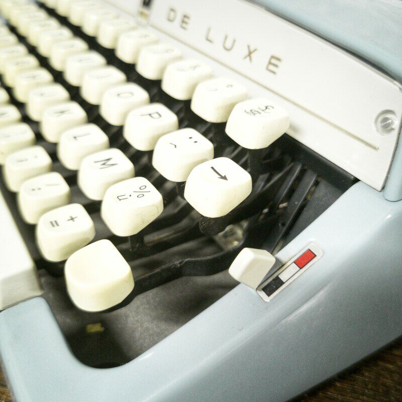 Brother De Luxe typewriter
