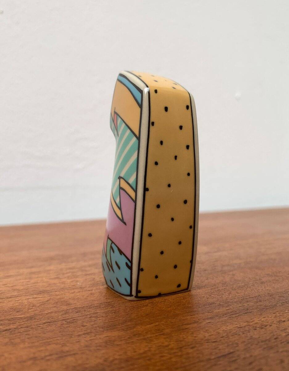 Série Postmoderne Flash Un Poivrier ou Salière par Dorothy Hafner pour Rosenthal, années 1980