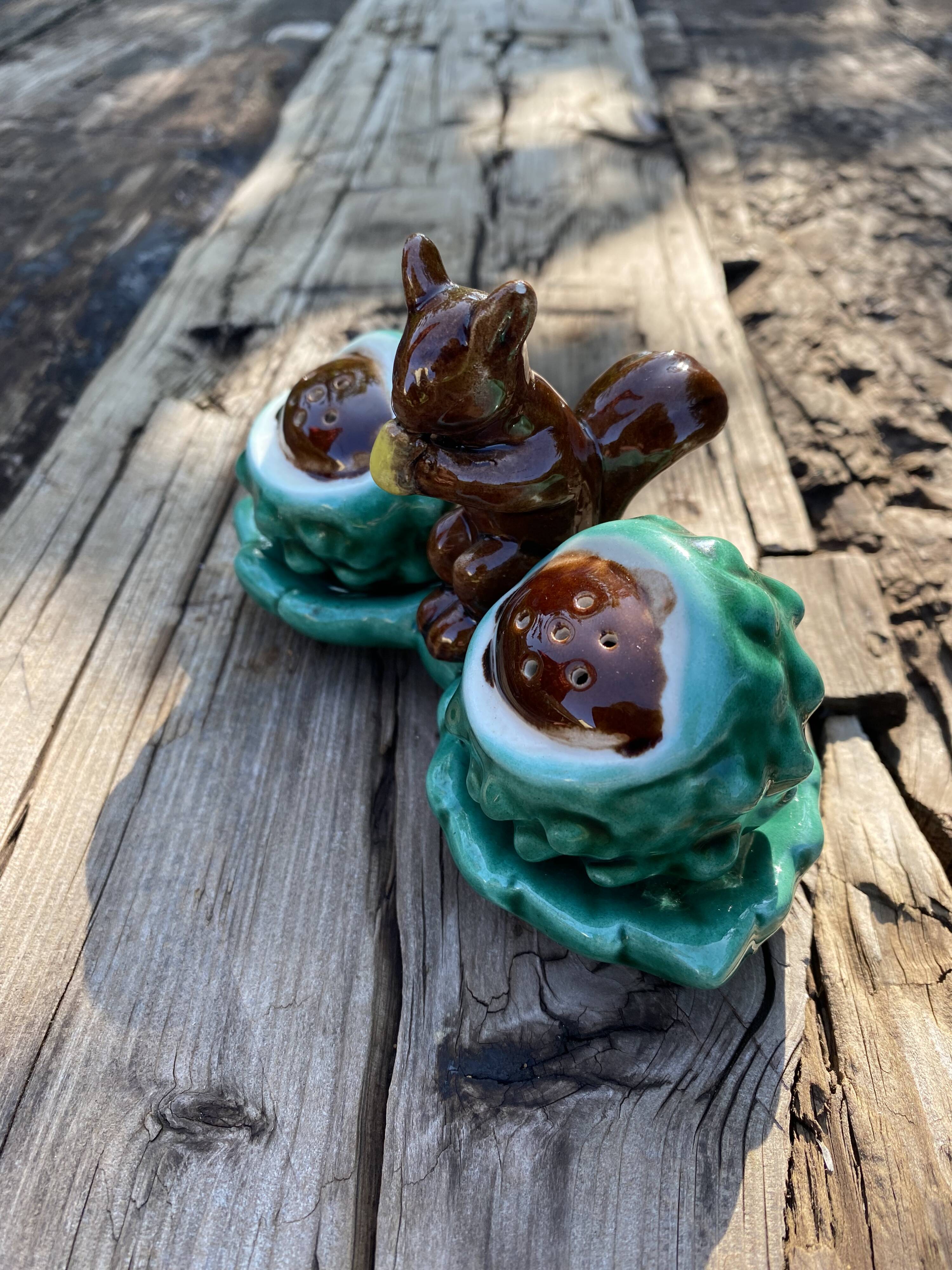 salt and pepper shaker set