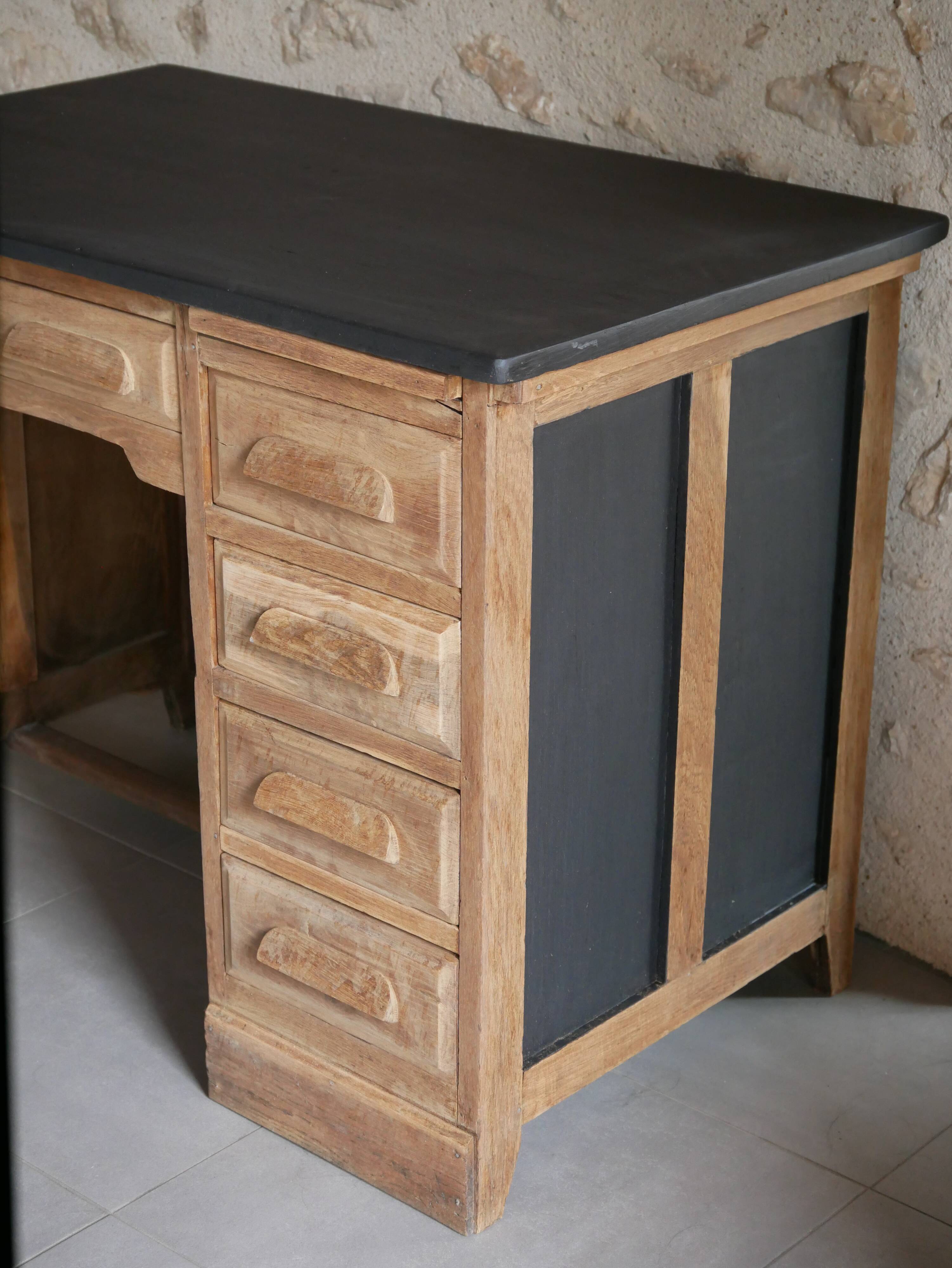 Desk and chair assembly