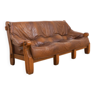 Brutalist wooden and leather canapé by Percival Lafer, 1960.