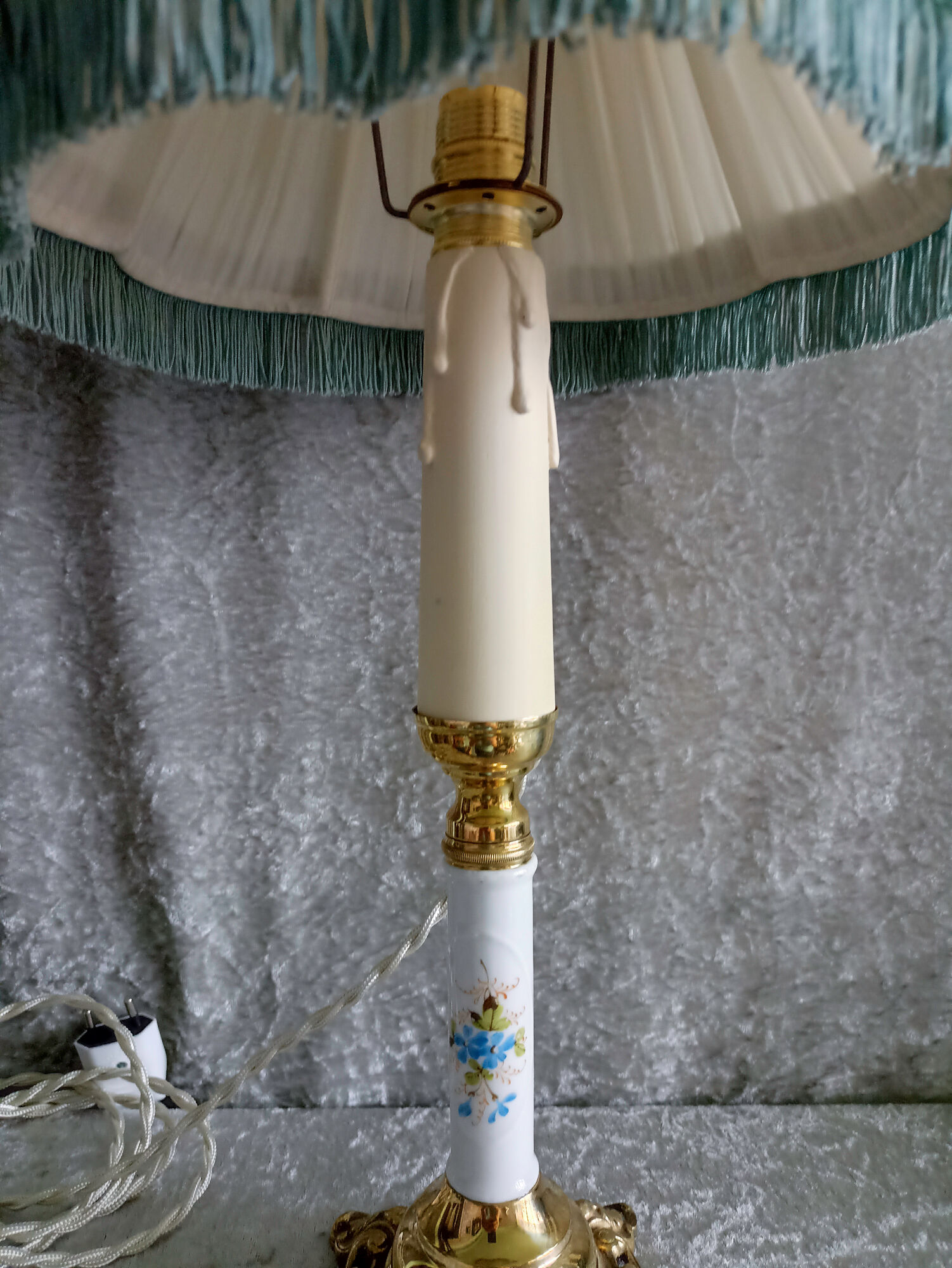 Antique lamp in bronze and ceramic